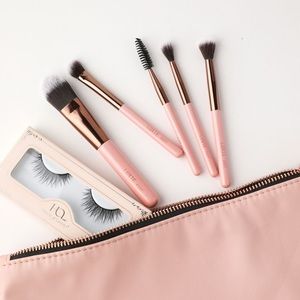 🌸LUXIE TRAVEL ESSENTIAL BRUSH SET🌸